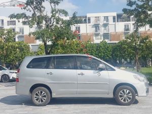 Xe Toyota Innova 2.0E 2015