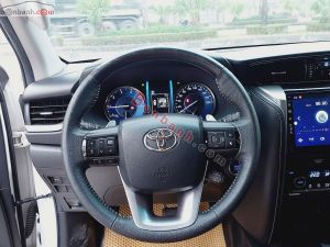 Xe Toyota Fortuner 2.4G 4x2 AT 2021