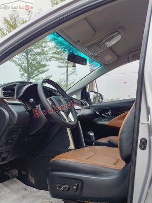 Xe Toyota Innova 2.0V 2019