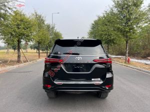 Xe Toyota Fortuner 2.4G 4x2 AT Legender 2021