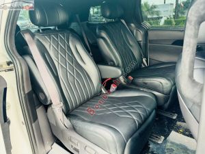Xe Kia Carnival Signature 2.2D 2024