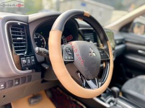 Xe Mitsubishi Outlander 2.0 CVT 2022
