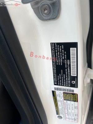 Xe VinFast VF8 Eco 2024
