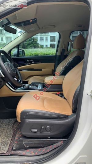 Xe Kia Carnival Premium 2.2D 8S 2023