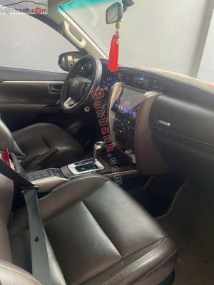 Xe Toyota Fortuner 2.4G 4x2 AT 2018