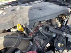 Xe Toyota Fortuner 2.4G 4x2 AT 2018