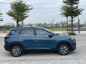 Xe Kia Seltos Premium 1.6 AT 2022