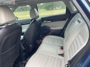 Xe Kia Seltos Premium 1.6 AT 2022