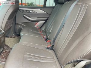 Xe VinFast Lux SA 2.0 Base 2.0 AT 2019