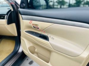 Xe Mitsubishi Outlander 2.0 CVT 2016