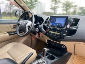 Xe Toyota Fortuner 2.7V 4x2 AT 2015