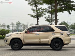 Xe Toyota Fortuner 2.7V 4x2 AT 2015