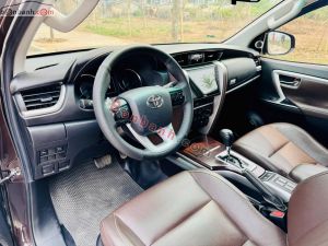 Xe Toyota Fortuner 2.4G 4x2 AT 2018