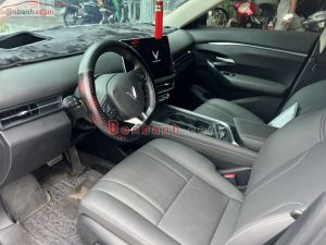 Xe VinFast VF7 Eco 2025