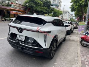 Xe VinFast VF7 Eco 2025