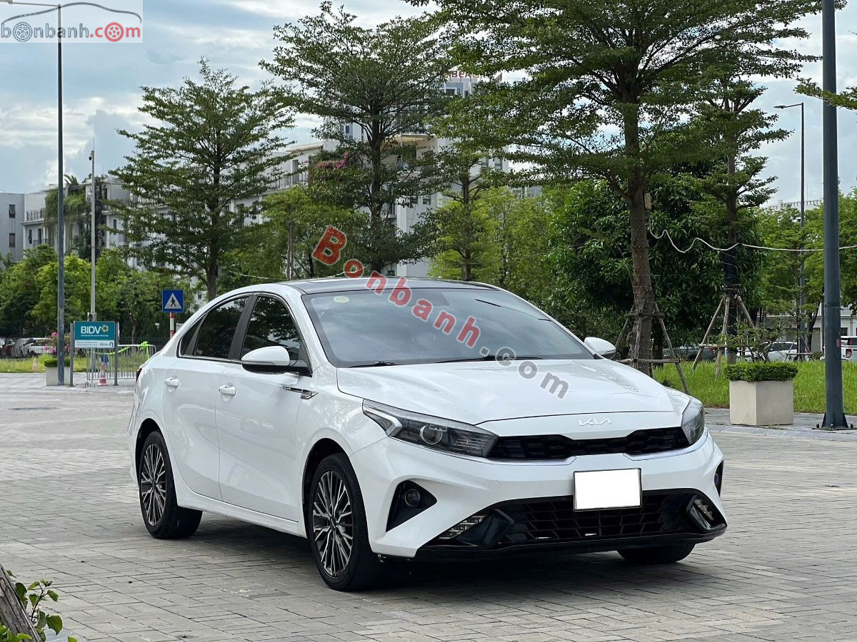 Kia K3 Luxury 1.6 AT