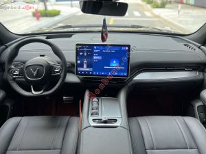 Xe VinFast VF9 Eco 2025