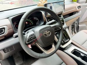 Xe Toyota Innova Cross 2.0V CVT 2025